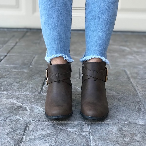 Texas Brown Double Crossed Buckle Low Heel Booties - Picture 3 of 4